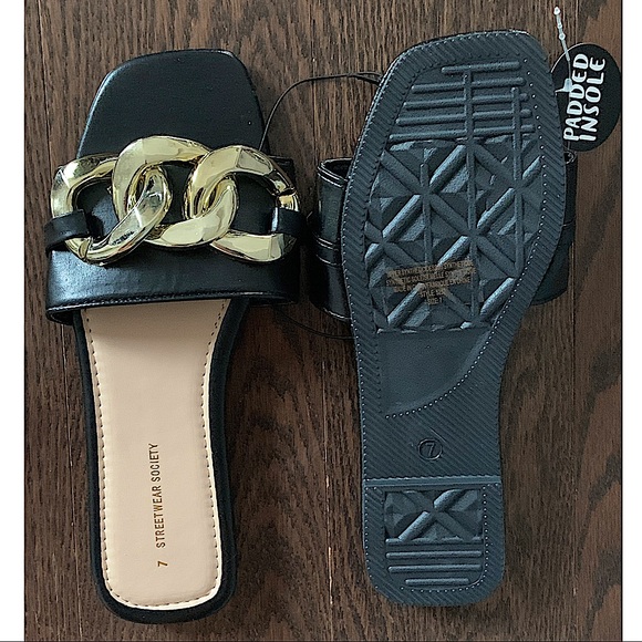 ⚠️SOLD⚠️ Chunky Gold Chain Sandal - Picture 2 of 2